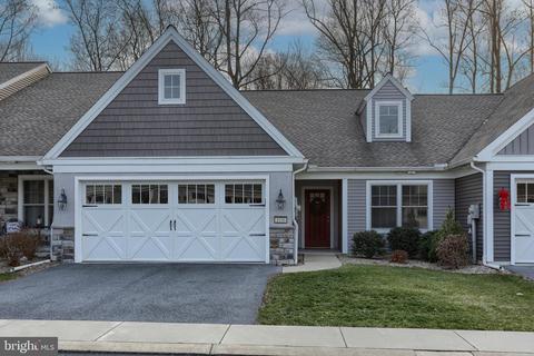 1030 Villa Dr, Lebanon, PA 17042