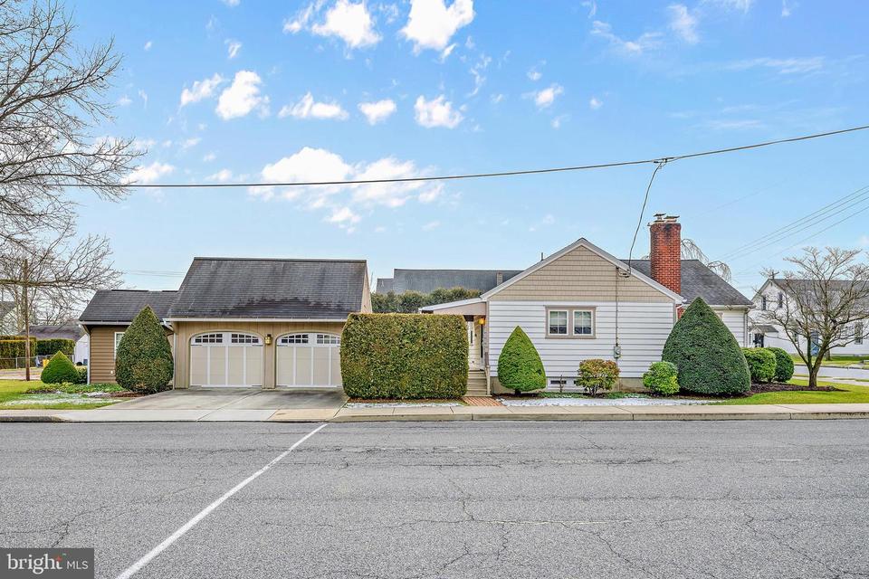  42 N Franklin St, Palmyra, PA 17078 photo 4