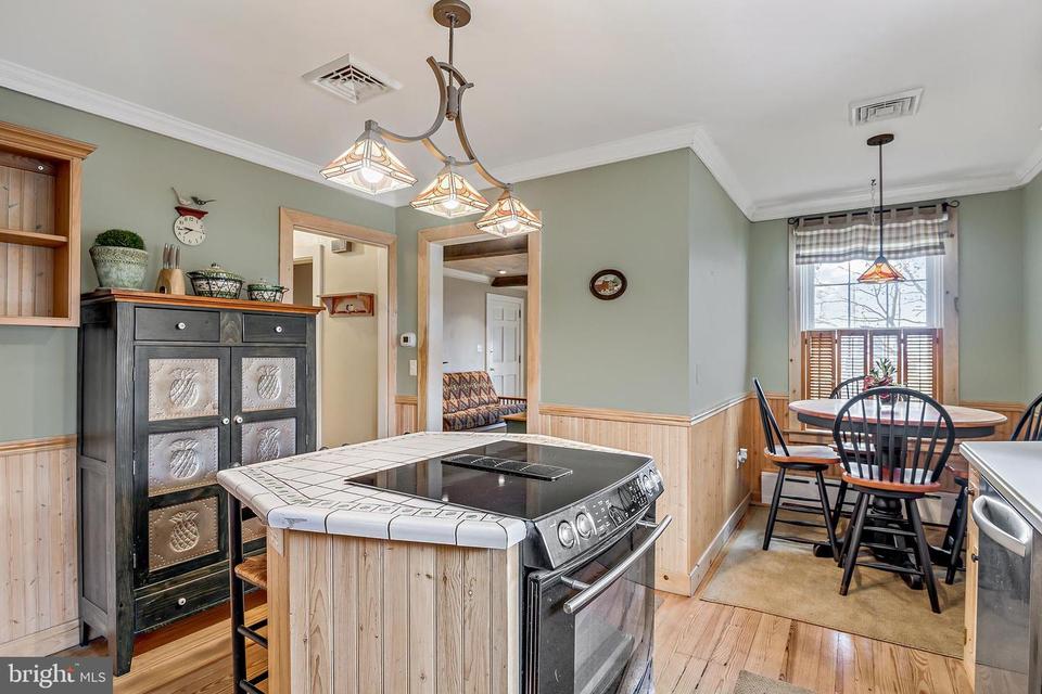  42 N Franklin St, Palmyra, PA 17078 photo 11