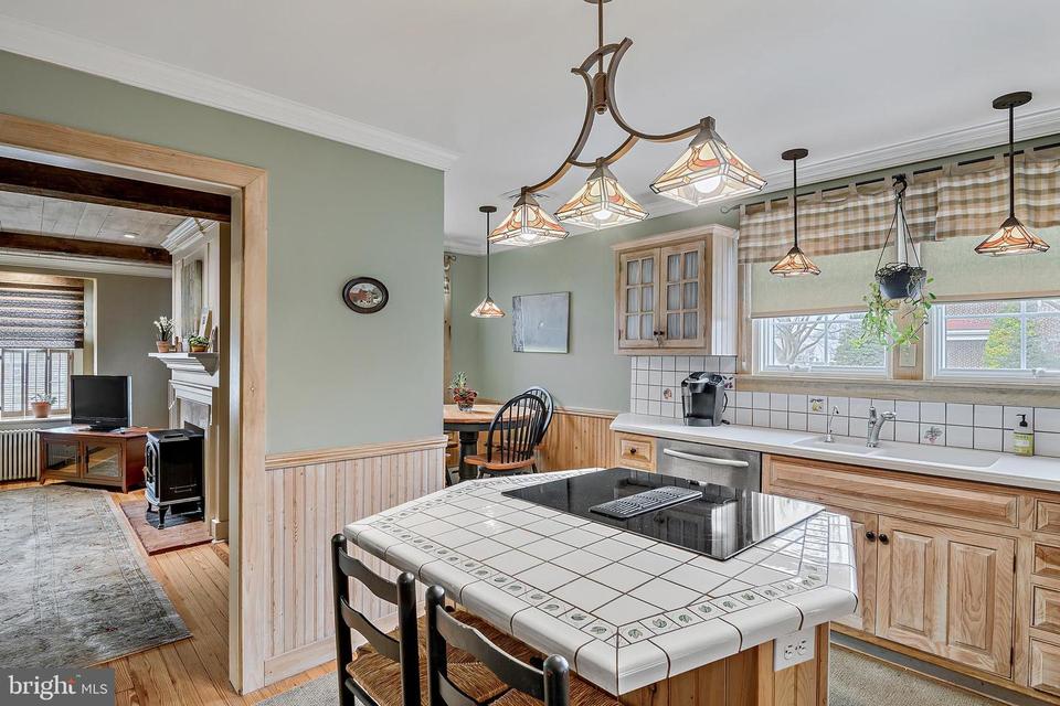  42 N Franklin St, Palmyra, PA 17078 photo 9