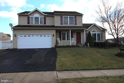 158 Twin Creeks Dr, Jonestown, PA 17038