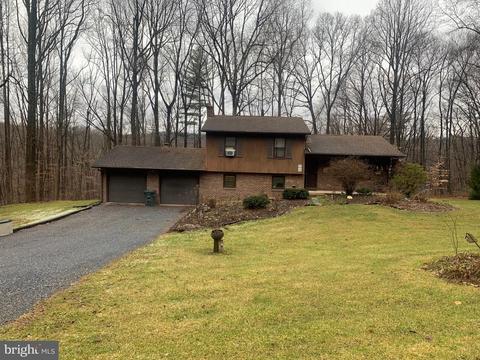 1204 Ash Ln, Lebanon, PA 17042