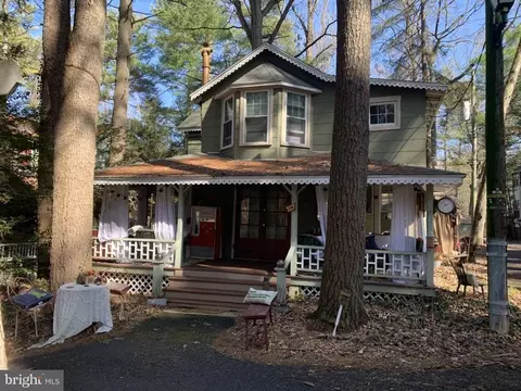 411 2nd, Mount Gretna, PA 17064