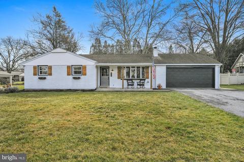 402 Evergreen Rd, Lebanon, PA 17042