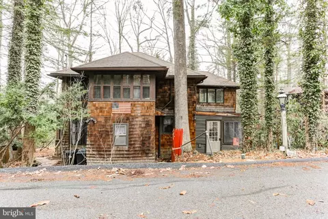 417 Yale Ave, Mount Gretna, PA 17064