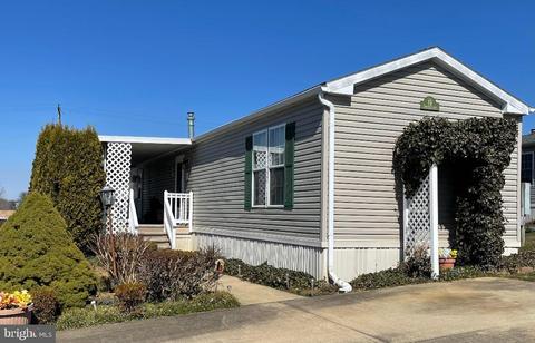 15 Edward Ave, Lebanon, PA 17042