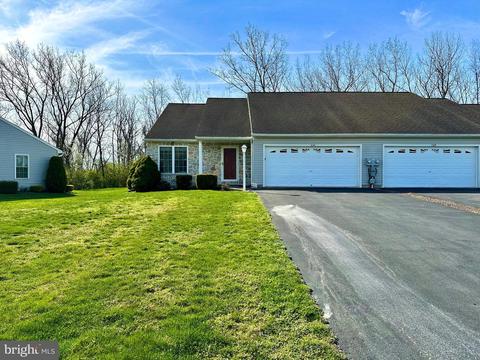 1606 Berry Dr, Lebanon, PA 17046