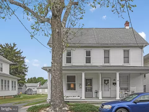 226 N Chestnut St, Palmyra, PA 17078