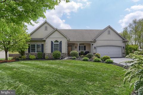 846 Water Edge Ct, Lebanon, PA 17046