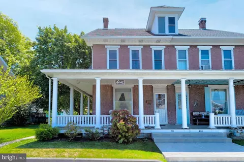 410 E Cherry St E, Palmyra, PA 17078