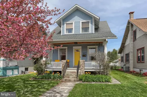 205 E Broad St, Palmyra, PA 17078