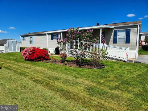 35 Country Acres Gold, Myerstown, PA 17067