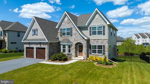 61 Oxford Rd, Annville, PA 17003