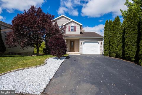 31 Williamsburg Dr, Jonestown, PA 17038