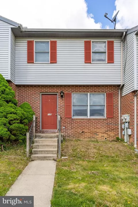 135 Millview Ct, Lebanon, PA 17042