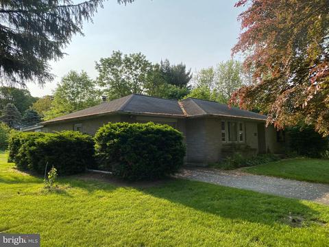 1110 Hilltop Rd, Myerstown, PA 17067
