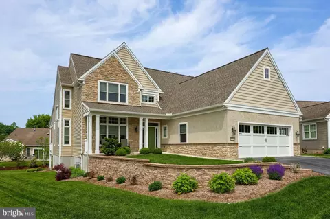 1030 Grant Cir, Lebanon, PA 17042