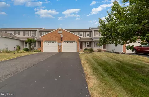 115 Palm Ln, Lebanon, PA 17042