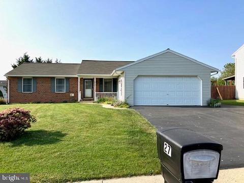 27 Treeline Dr, Newmanstown, PA 17073