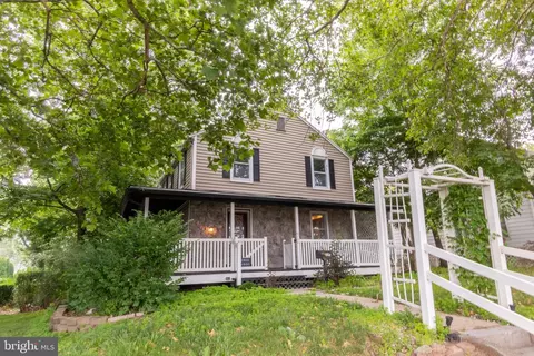 206 N College St, Myerstown, PA 17067