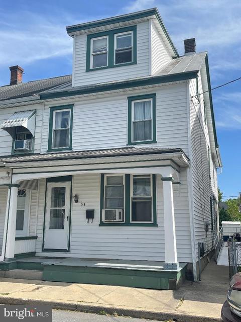 54 Moravian St, Lebanon, PA 17042