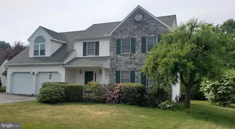 15 Southfield Rd, Lebanon, PA 17042