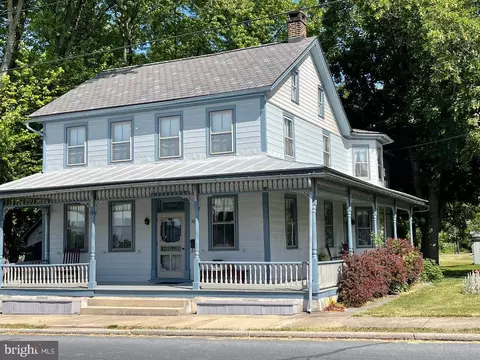 369 W Main Ave, Myerstown, PA 17067