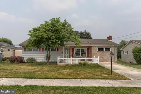 805 E Cypress St, Palmyra, PA 17078