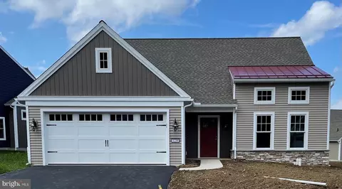 1234 Mosaic Dr #418, Lebanon, PA 17042