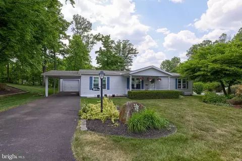 5 Aspen Dr, Manheim, PA 17545