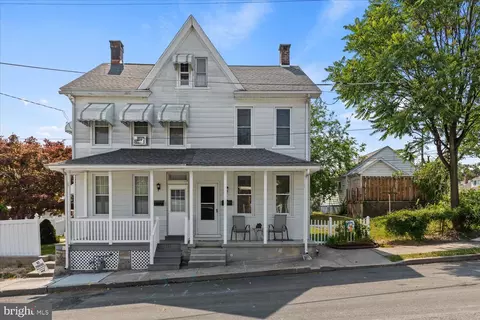 725 N 6th St, Lebanon, PA 17046