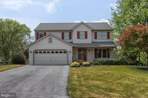 1832 Creston Dr, Lebanon, PA 17046