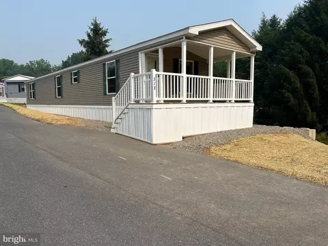 313 Lewis Rd, Annville, PA 17003