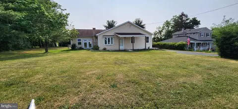 153 Mountville Dr, Lebanon, PA 17046