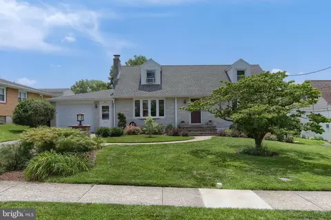 14 W Walnut St, Cleona, PA 17042