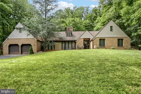 1706 Hickory Dr, Lebanon, PA 17042