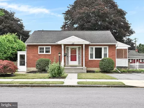 130 W Chestnut St, Cleona, PA 17042
