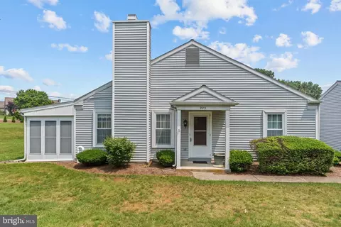 223 Cambridge Ct, Palmyra, PA 17078