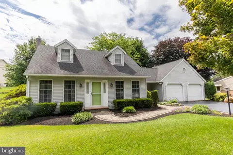 408 Edgewood Dr, Lebanon, PA 17042