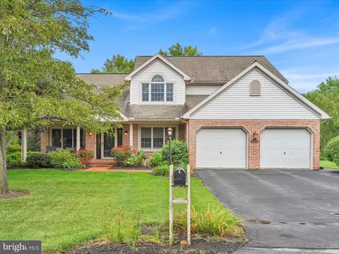 9 Oak Knl, Lebanon, PA 17042