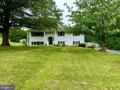2085 Weavertown Rd, Lebanon, PA 17046