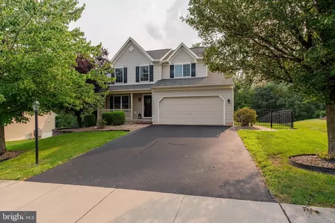 15 Wildflower Cir, Lebanon, PA 17046