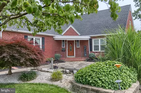 510 E Oak St, Palmyra, PA 17078