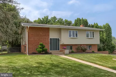 201 W Mckinley Ave, Myerstown, PA 17067