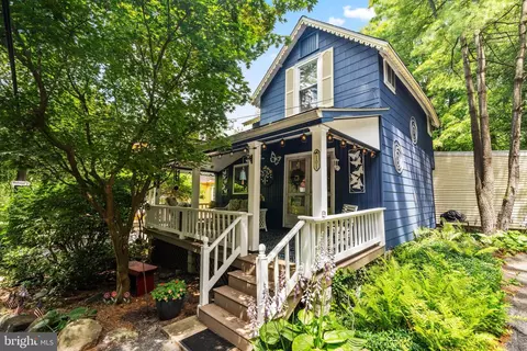 101 5th St, Mount Gretna, PA 17064