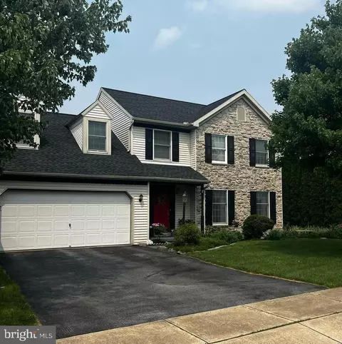 350 Gold Finch Dr, Palmyra, PA 17078