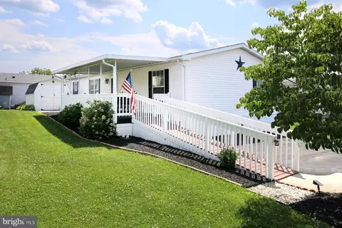 16 Elizabeth Ave, Lebanon, PA 17042