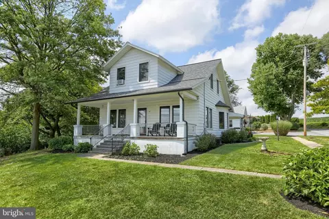 49 E Ridge Rd, Palmyra, PA 17078