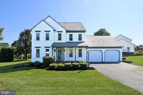 7 Behrens Dr, Palmyra, PA 17078
