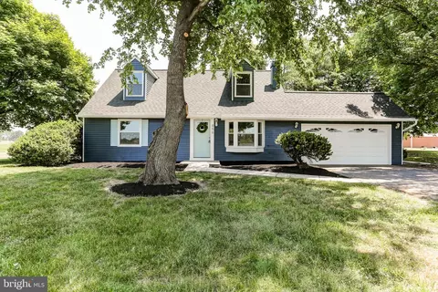 856 Hoffer Rd, Annville, PA 17003